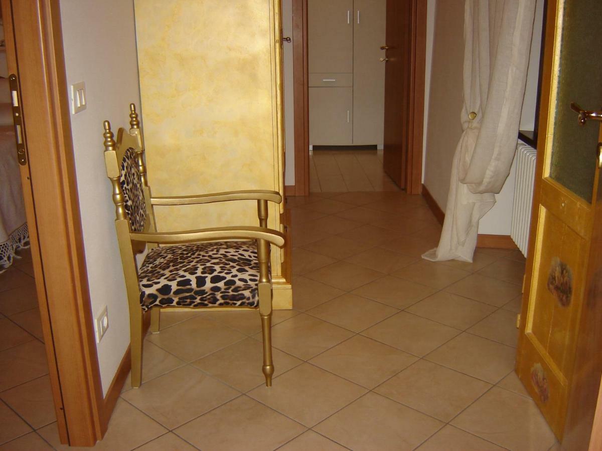 Casa Del Sole Appartamento N° 2 White And Gold Room Gavardo Exterior photo